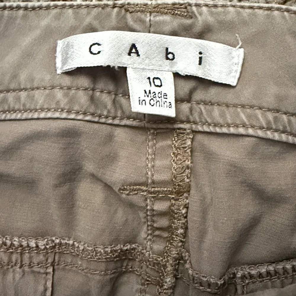 Cabi brown cargo pant size 10
